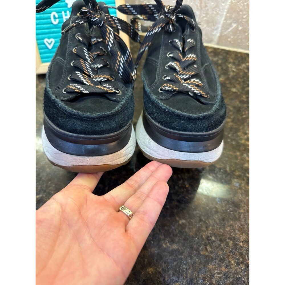 UGG Marin Lace Up Platform Sneakers Black Suede W 8 EUC - Picture 7 of 9